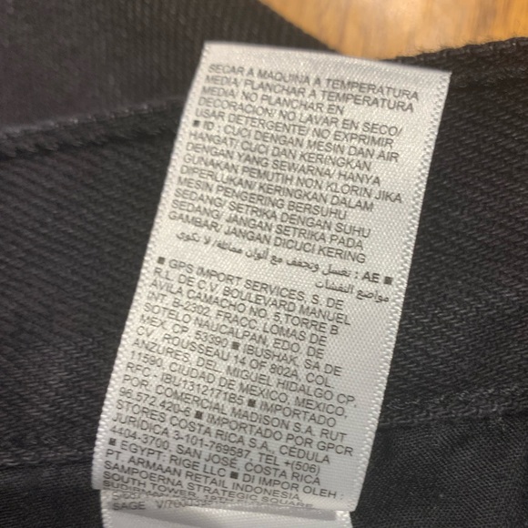 Old Navy Distressed Black Jean Shorts Raw hem - Picture 3 of 11